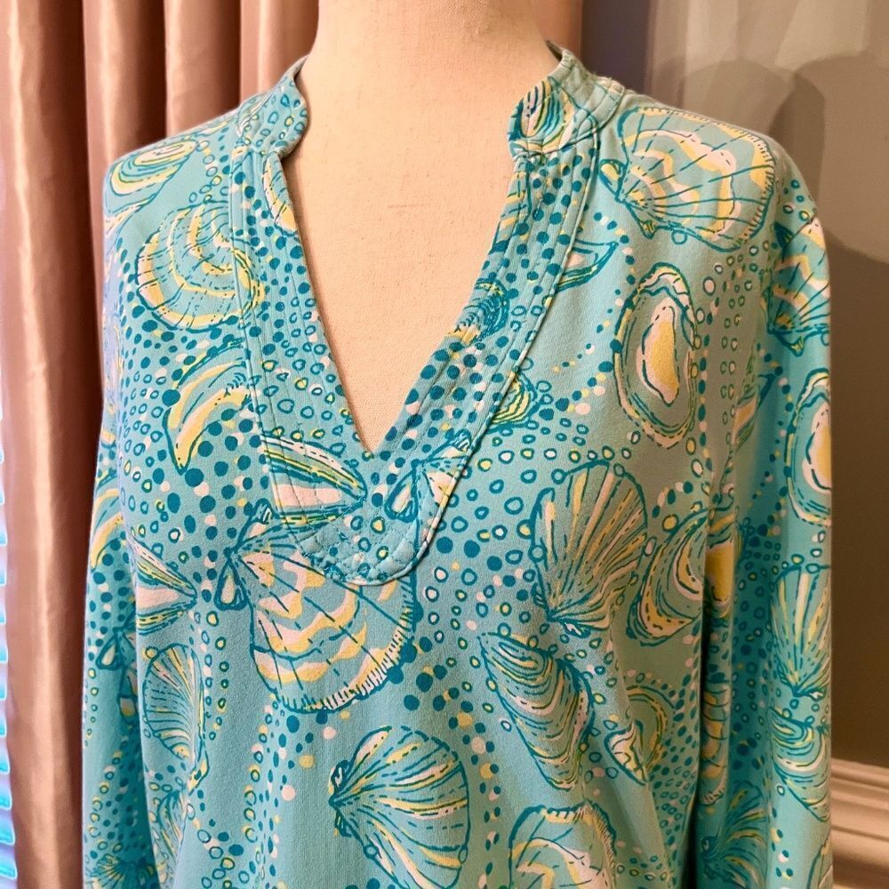 GUC Lilly Pulitzer Joy Seashell Print Turquoise Print Knit Tunic Top Size SMALL - Picture 2 of 2